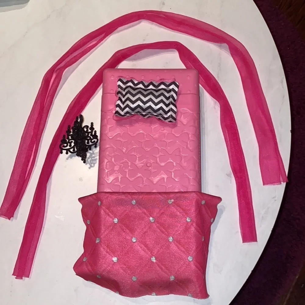 Barbie bed pink silver blanket black white pillow black chandelier pink drapes - Picture 1 of 14